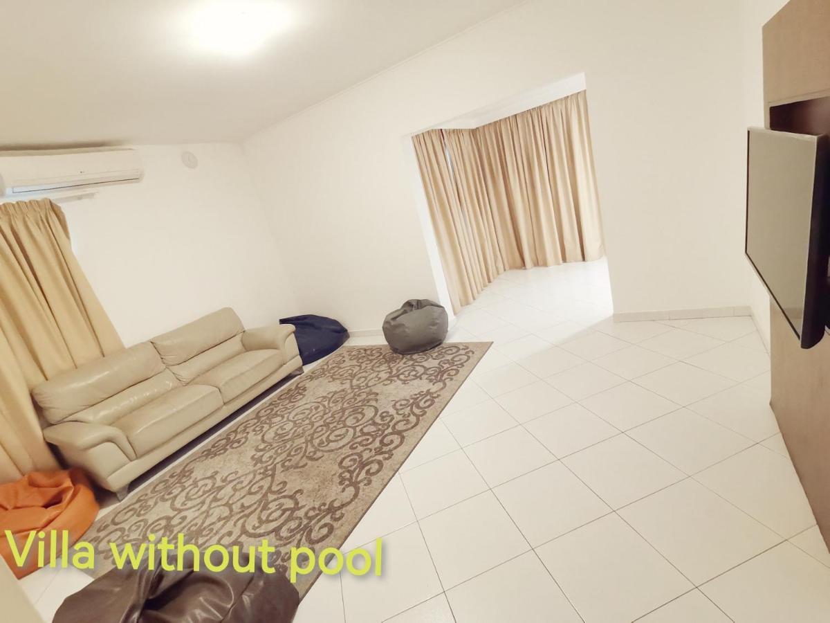 J5 Four Bedroom Villa Holiday Home In Al Wasl For Families Only Dubai Exterior foto